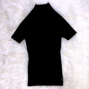 Mock neck short sleeve sweater. VINTAGE